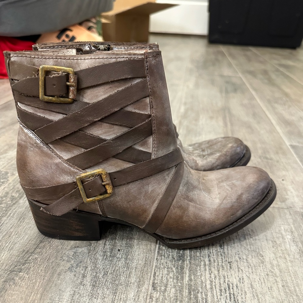 Free Bird booties